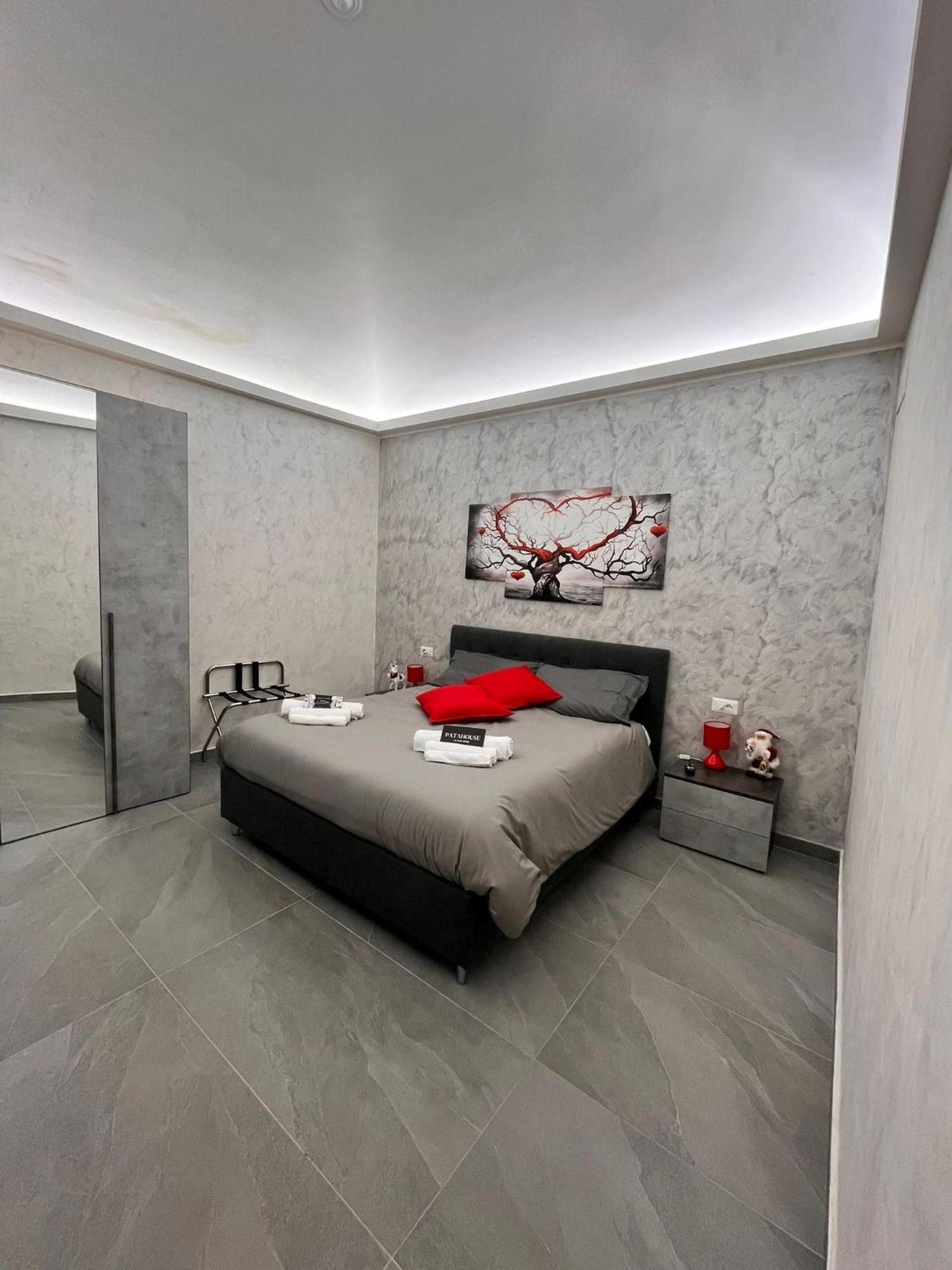 Patahouse Apartment Catania Bagian luar foto