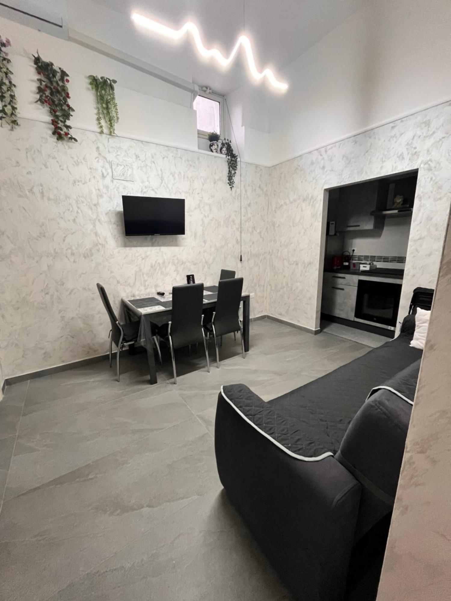 Patahouse Apartment Catania Bagian luar foto